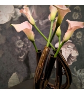 Modernne lilleseade Minimalistic Triu koostöös Lartusi sisustussalongiga